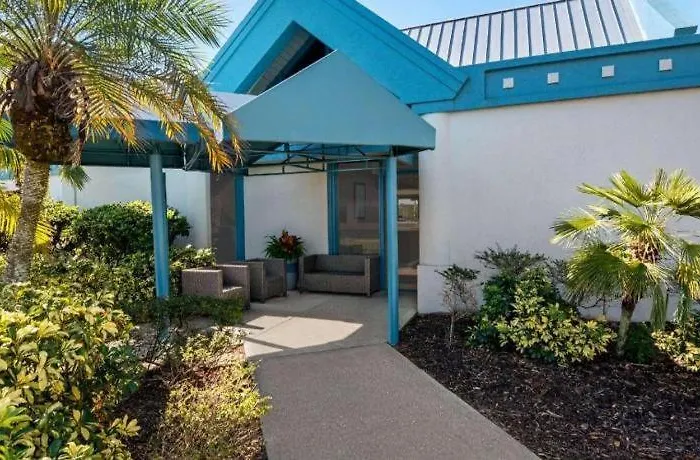 Baymont By Wyndham Intl Speedway I-95 Daytona Beach